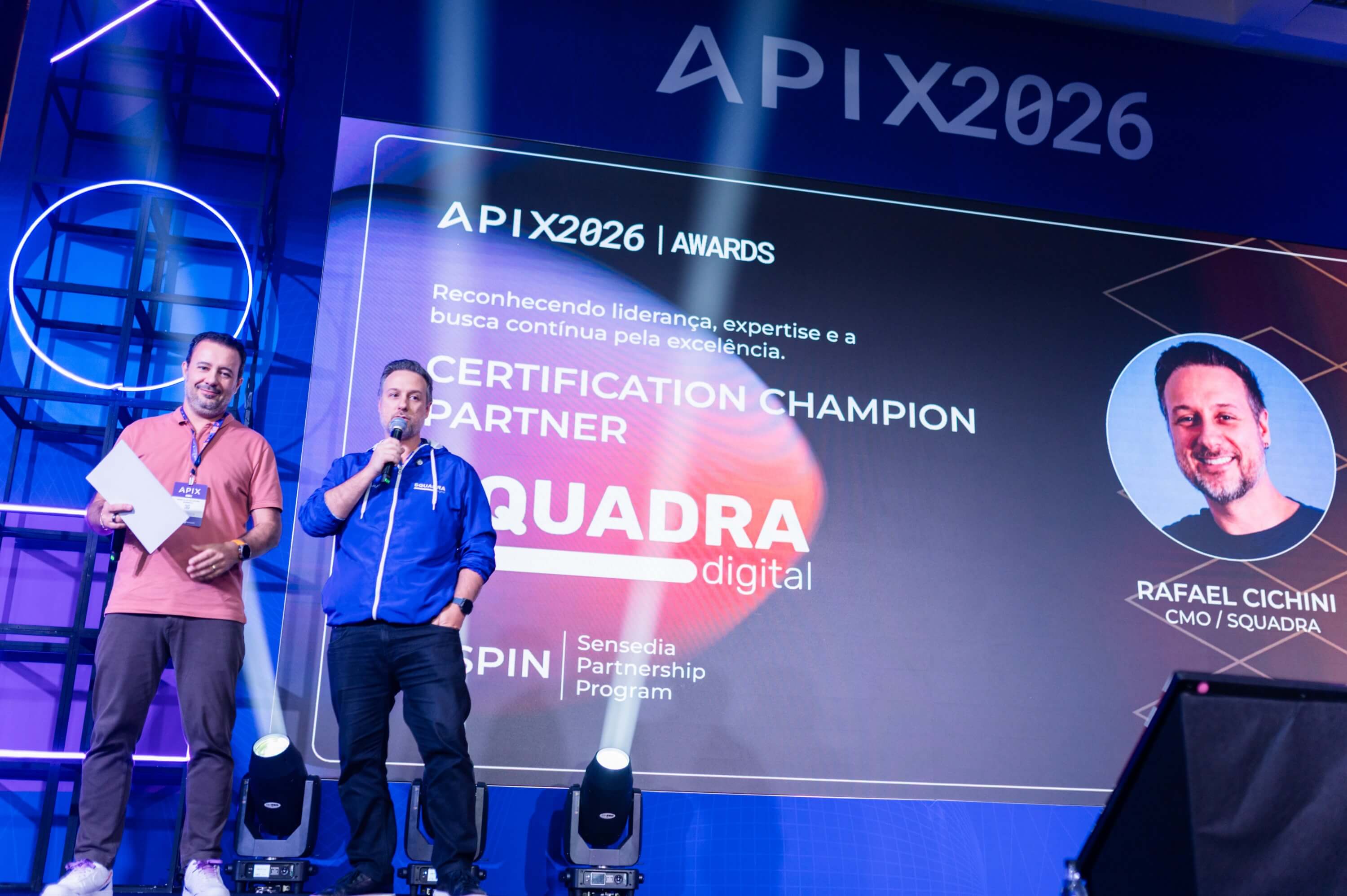 Squadra recebe reconhecimento: Certification Champion Partner Squadra recebe reconhecimento: Certification Champion Partner
